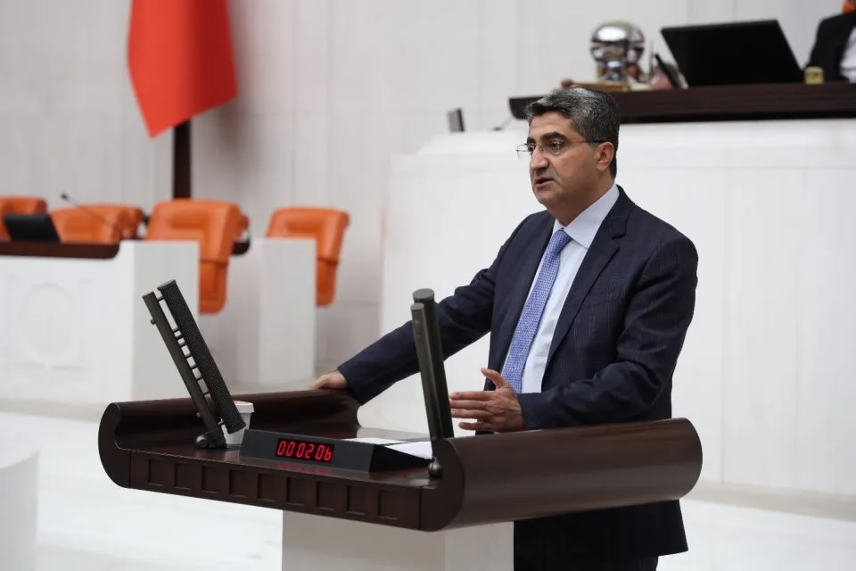 EKMEN: Aksaray-Yenice hızlı tren projesindeki 125 milyar liralık artış soru işaretleri yaratıyor