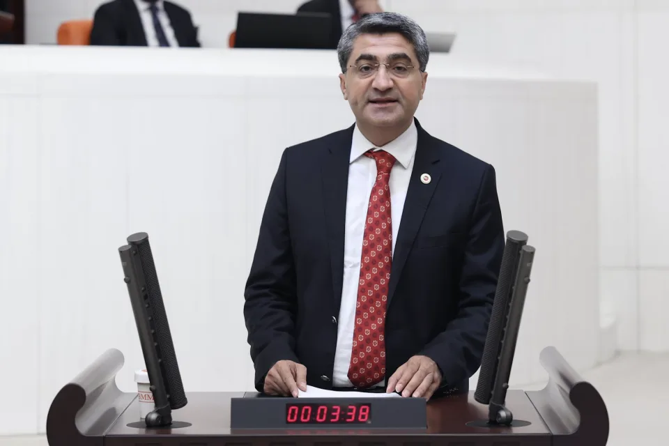 EKMEN’DEN TARIM KANUN TEKLİFİ: ÇİFTÇİYE İŞÇİLİK DESTEĞİ VERİLSİN!