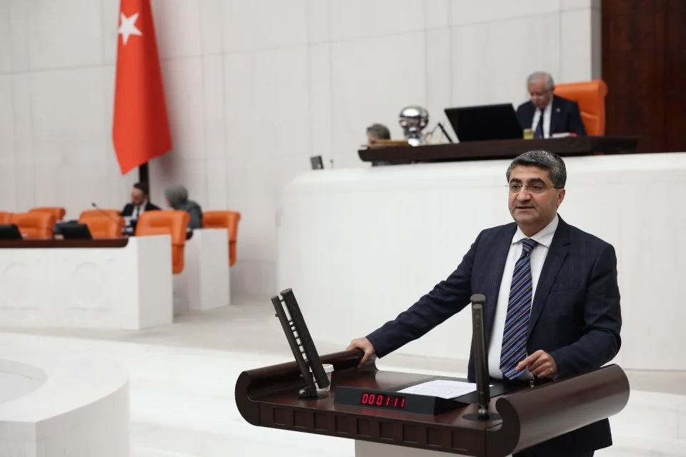 EKMEN: Bütçenin en büyük kara deliği 21/B ihaleleridir