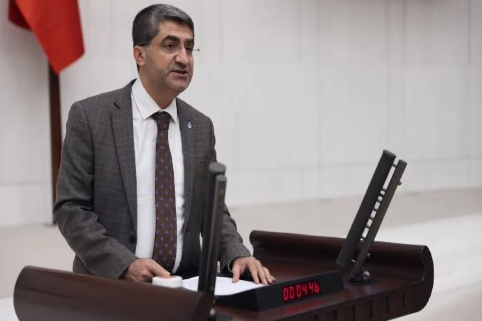 DEVA PARTİLİ EKMEN: “Türk yargı tarihinin en hızlı adli yargılama kararını almak Somali vatandaşı bir sanığa nasip oldu”