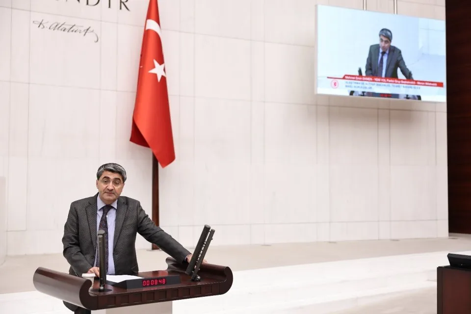 EKMEN: Yurt dışı bursiyerler için yasal düzenleme yapılmalı