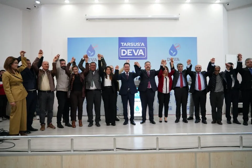 DEVA Partisi Genel Başkanı Babacan, Tarsus Belediyesinde düzenlenen Aday Tanıtım Toplantısı’nda konuştu