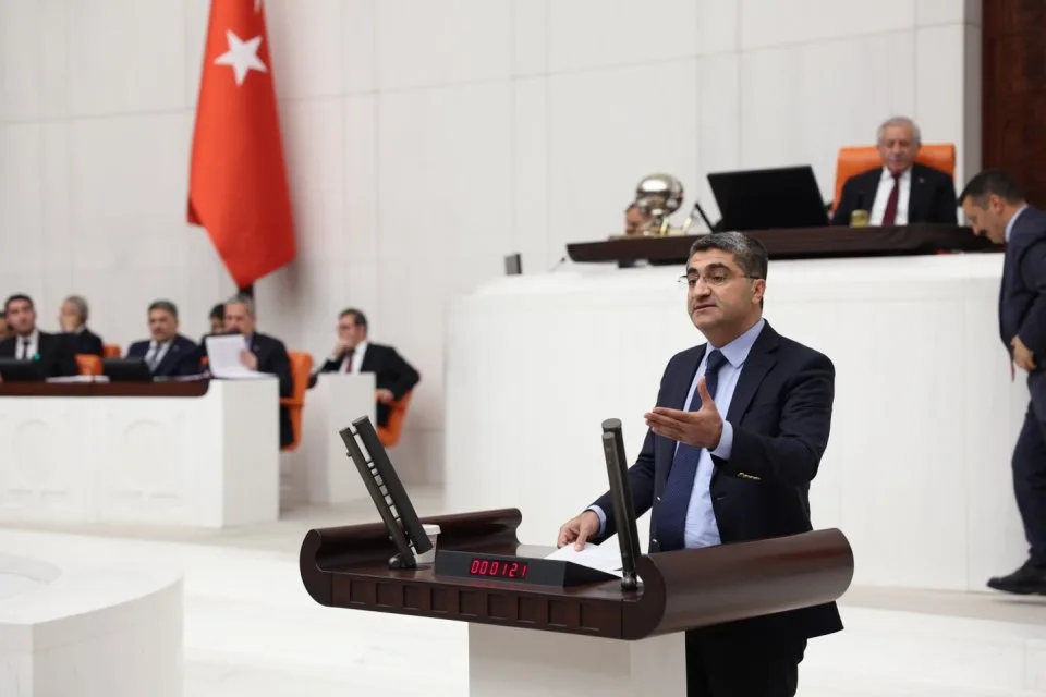 Ekmen: “Yargı mağdurlarının sesini duyun ve adil olun”