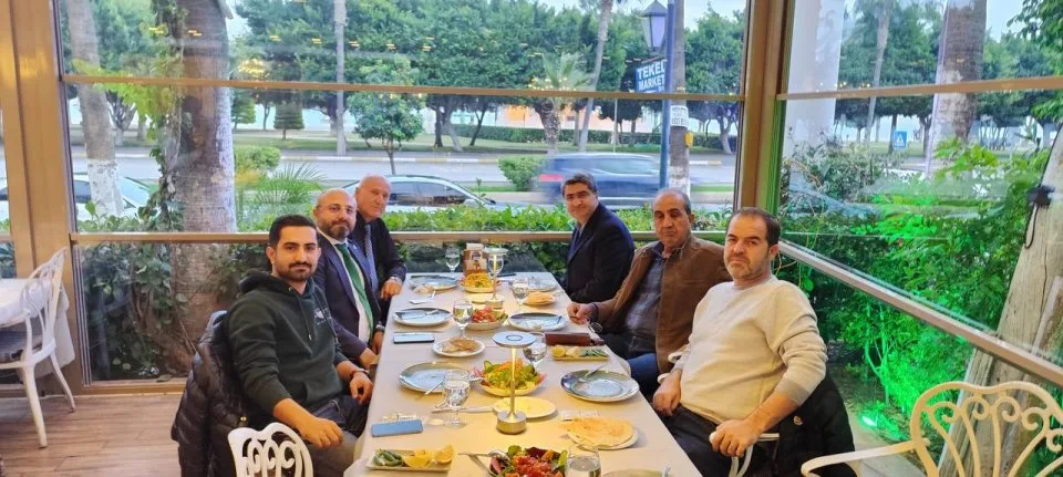 İş insanı Veysi Yıldız’ın yemek davetine iştirak ettik.