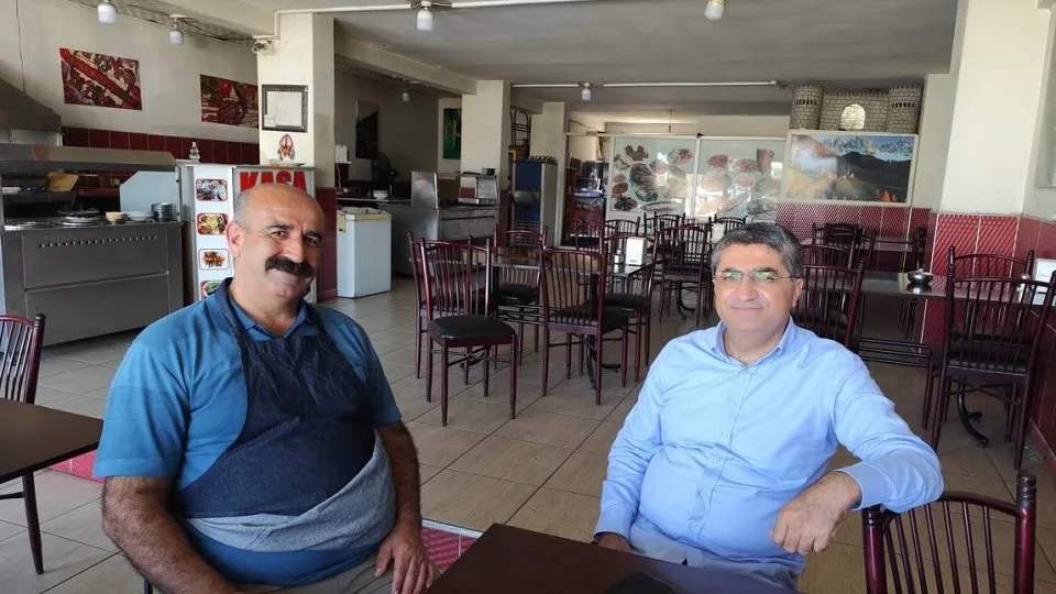 Mersin’de esnaf hemşehrimiz İbrahim Çoban‘ı iş yerinde ziyaret ettik.