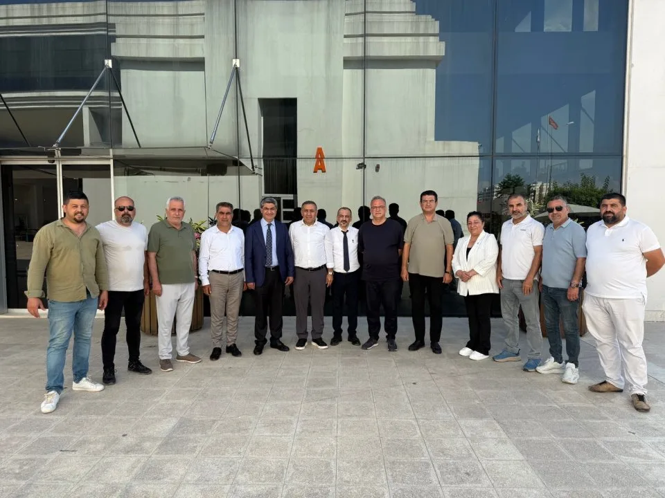 Antalya’da Batmanlılar Eğitim ve Yardımlaşma Derneği’ni ziyaret ederek hemşehrilerimizle bir araya geldik.