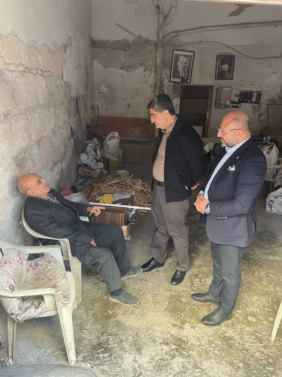 Deva Partisi Mersin İl Başkanımız Taner Işıkbay, il yöneticilerimiz ve Mezitli Belediye Başkan Adayımız Nihat Özen ile Mesudiye mahallesi esnaf gezisi yaptık.