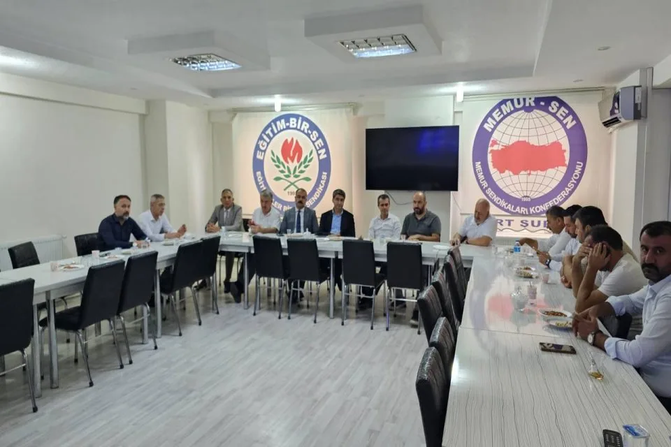 Siirt Memursen İl temsilcisi Murat Şeker’i ziyaret ettik.
