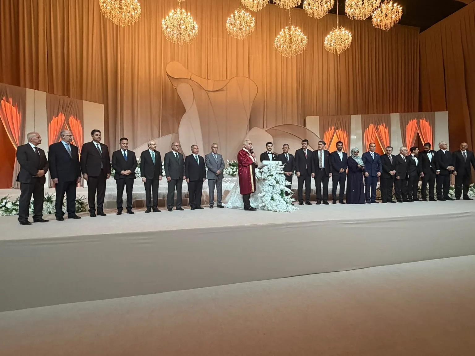 Prof. Dr. Sayın Ahmet Davutoğlu ile Sare Hanım’ın evlatları Mehmet ile Ravza'nın düğününe katıldık