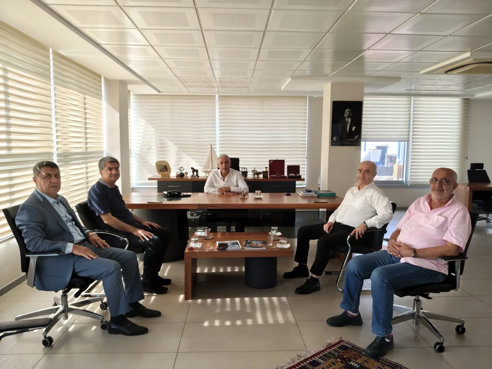 Gümrüklü Antrepocular Derneği Başkanı Sayın Mustafa Açıkgöz’ü ziyaret ettik.