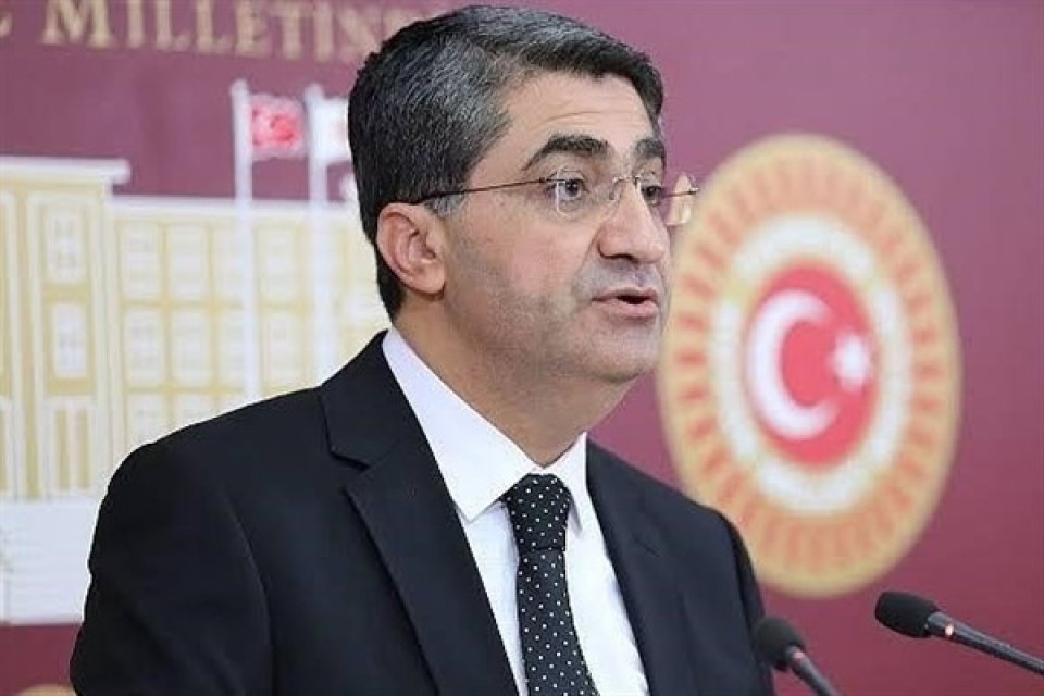 DEVA PARTİLİ EKMEN’DEN, TARIM BAKANI YUMAKLI’YA: “PAMUK VE MISIR ÇİFTÇİLERİ İÇİN HAREKETE GEÇİN”