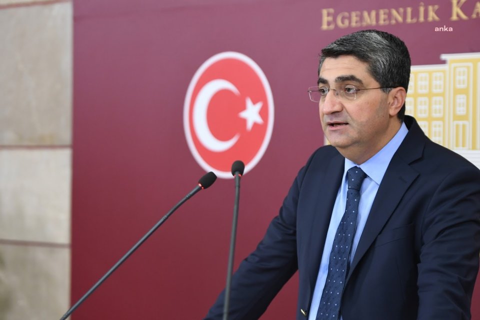 DEVA PARTİLİ EKMEN:  “Parlamenterler halkın sorunlarını, halkın yaşadığı yoğunlukta ve şiddette hissedemezse, o görevi hakkıyla yapamaz”