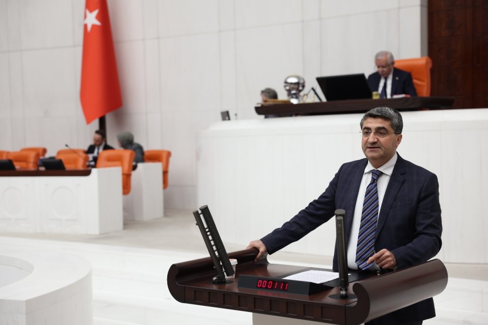 EKMEN: Bütçenin en büyük kara deliği 21/B ihaleleridir