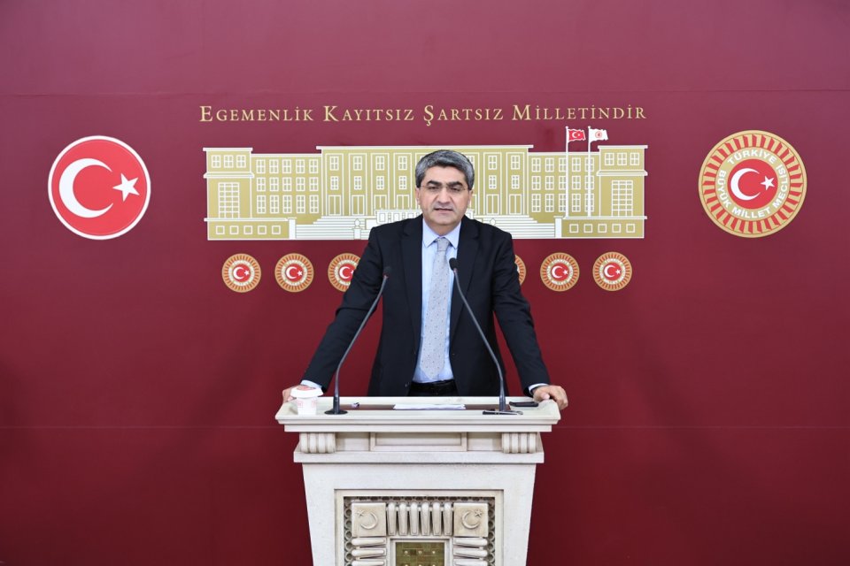 Ekmen: “Ekonomi memurun hakları gasp edilerek düzeltilemez.”