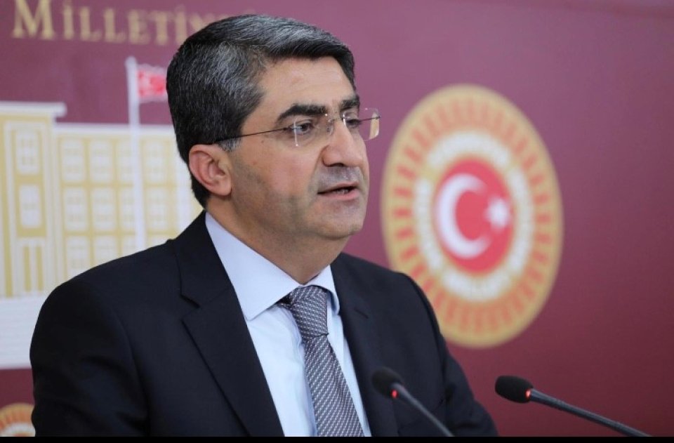 EKMEN: GENÇLİK BAKANI BAK’A SORDU: MERSİN’İN BATI İLÇELERİ NİÇİN YATIRIM PROGRAMINIZDA YOK?