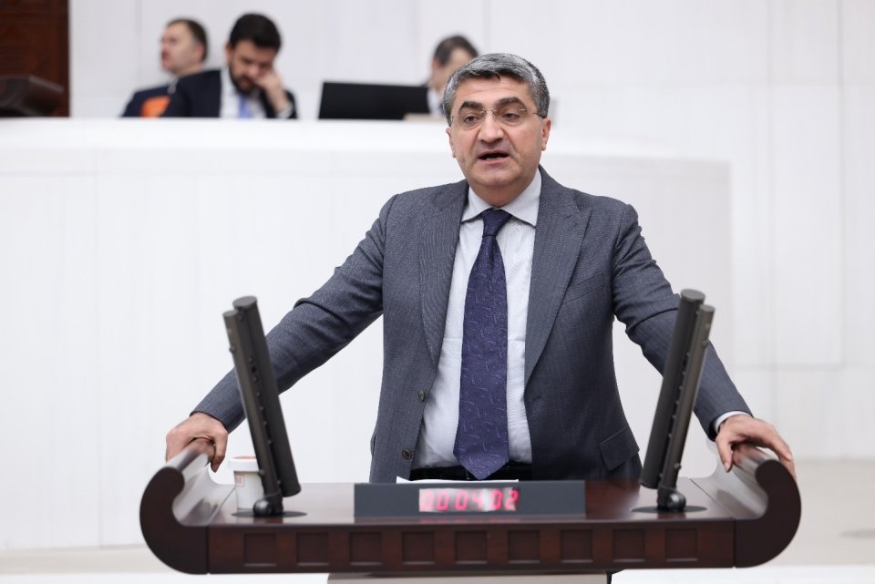 EKMEN: Gündüz kuşağı programları ve kumarı yasaklamayan bir program eksiktir