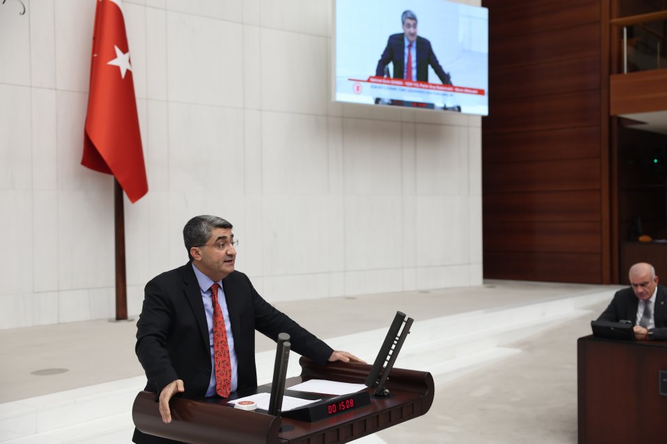 EKMEN: İnternet ve GSM altyapısı Varlık Fonu’nun kontrolünde