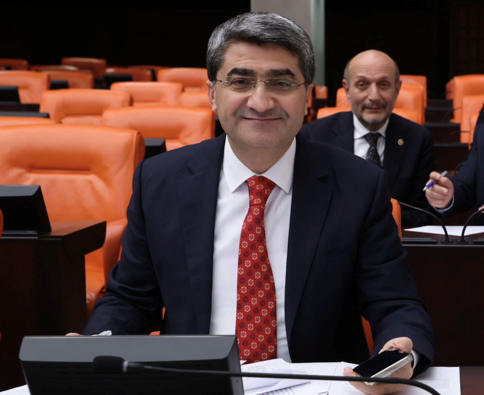  EKMEN, KAYYIM ATAMALARI HAKKINDA İÇİŞLERİ BAKANI'NA SORDU: Kayyım atanan belediyelerin ihalelerinde şeffaflık nasıl sağlanmaktadır?