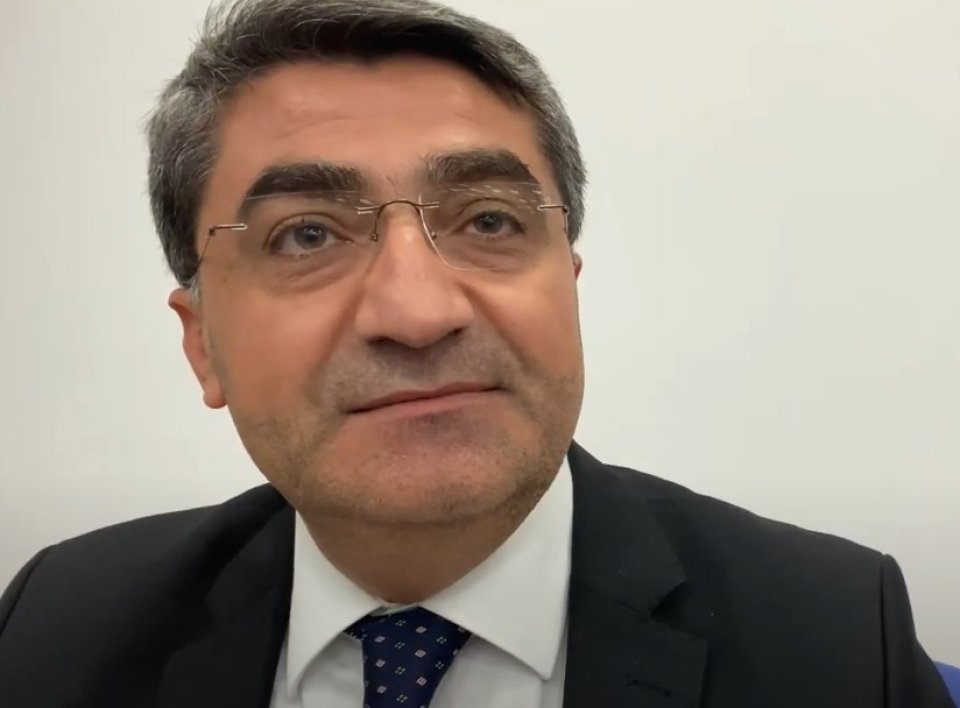 EKMEN: KONTEYNER LİMANI İLE İLGİLİ TARTIŞMALARI BİTİRİN