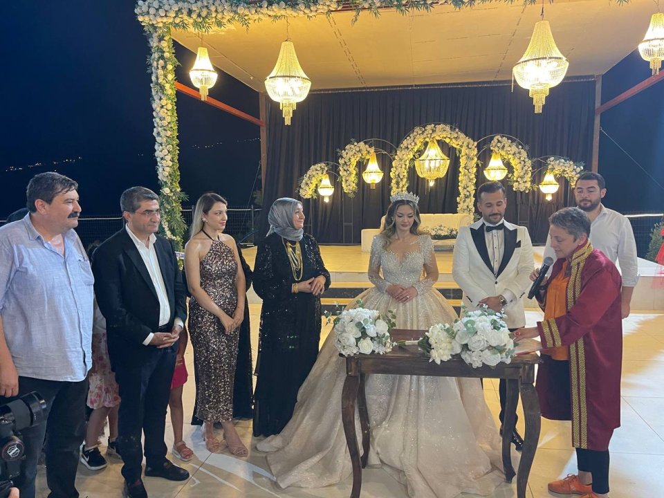  Atalay ve Yıldız ailesinin çocukları Sefa & Gökhan’ın Düğün töreninde  nikah şahidi olarak bulunduk
