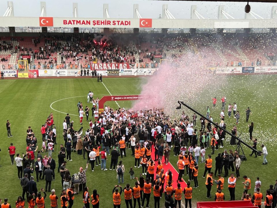 Batman Petrolspor'un Kepezspor karşısında ligdeki son maçına ve şampiyonluk kutlamalarına katıldık
