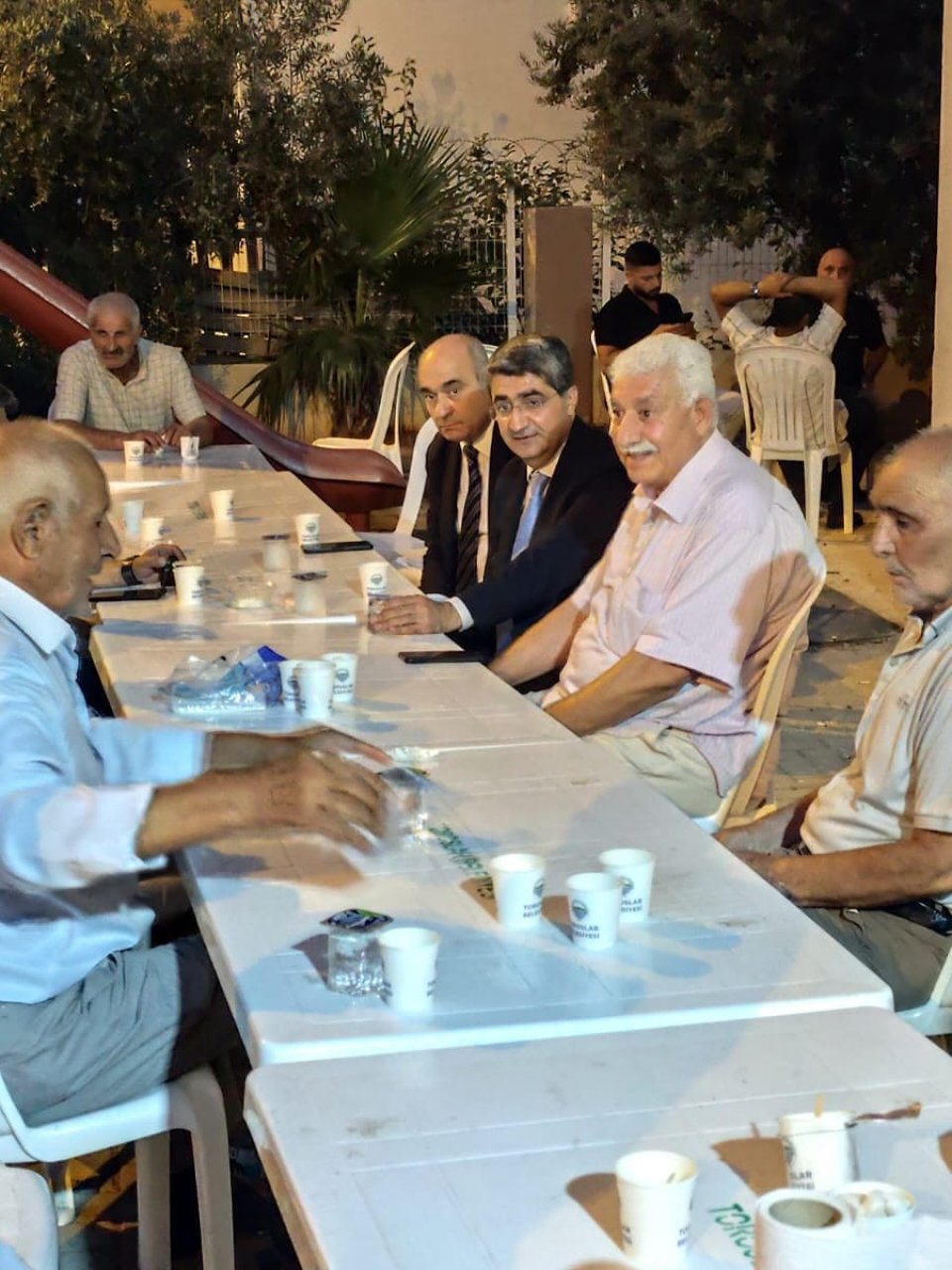 Dem Parti önceki il başkanlarından Selami Turan için taziye ziyaretinde bulunduk. Merhuma Allahtan rahmet dileriz.