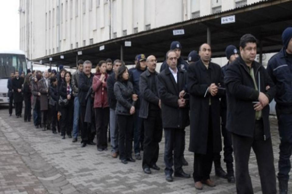 HDP'nin darbe ile imtihanı
