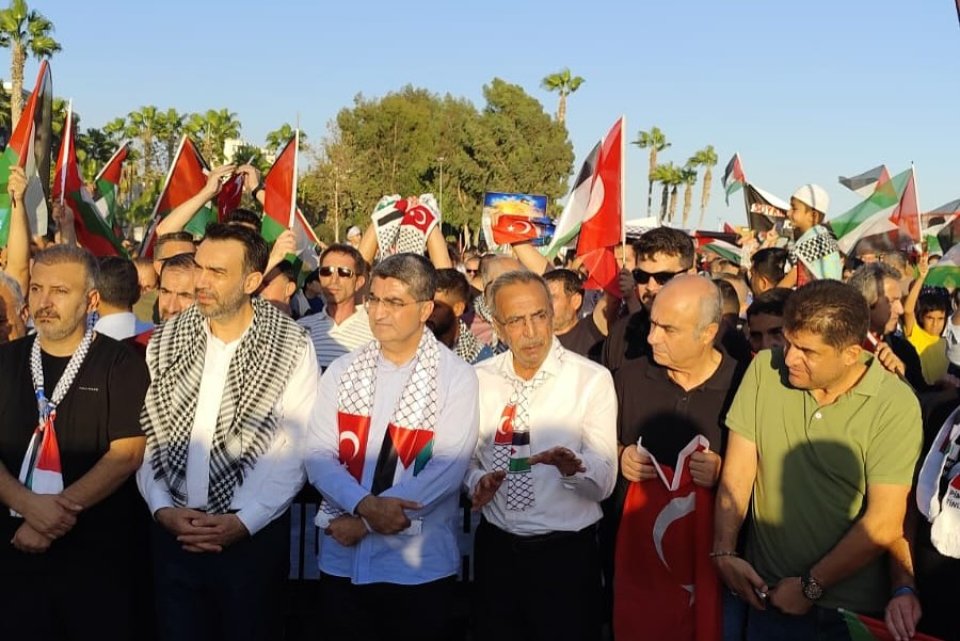 Mersin’de Gazze Kararlılık Yürüyüşüne hemşehrilerimizle beraber katıldık.