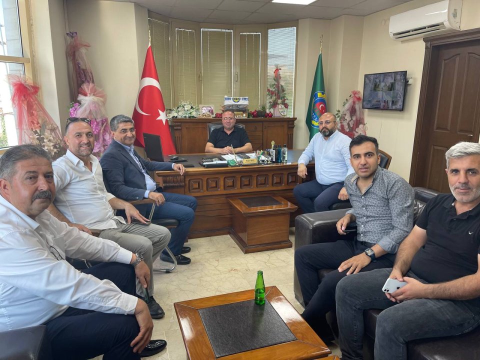 Tarsus Ziraat Odası Başkanı Veyis Avcı’yı makamında ziyaret ettik.