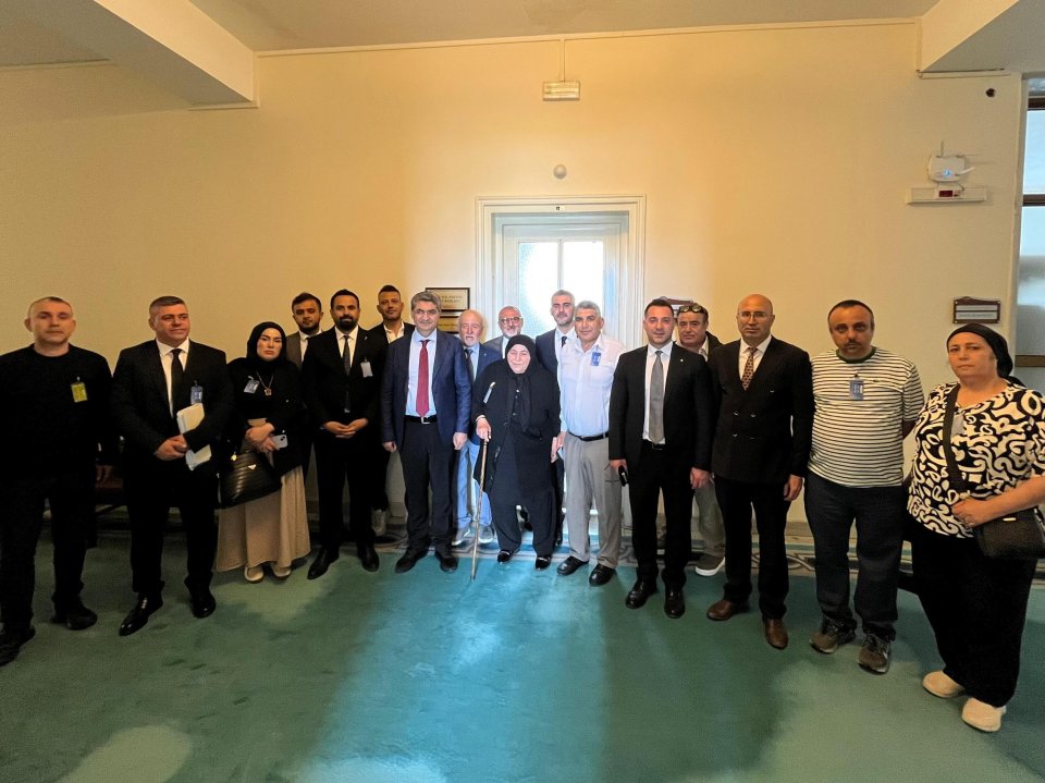 Yeni Yol Grup Toplantımızın ardından İzmir İl Başkanımız Sayın Muhammet Yılmaz’ı, İl Başkan Yardımcımız Sayın Ömer Sadık Sevili’yi ve teşkilatımızı TBMM’de ağırlamaktan memnuniyet duydum.