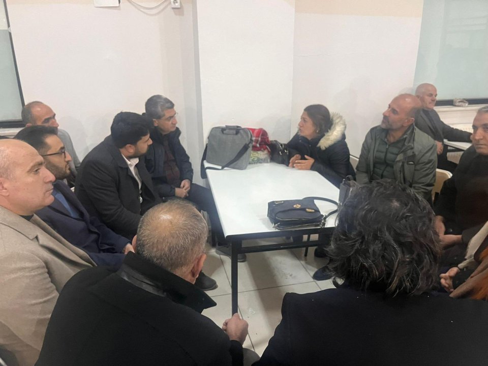 Yoğun bakımda tedavi gören gazeteci Osman Nuri Yıldız’ı ziyaret edip sağlık durumu hakkında bilgi aldık.